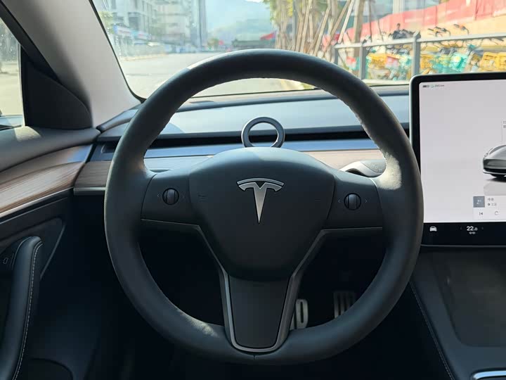 Фото 9 - Tesla Model 3