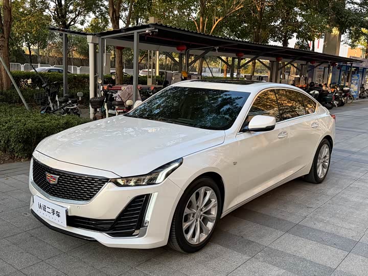 Фото 1 - Cadillac CT5