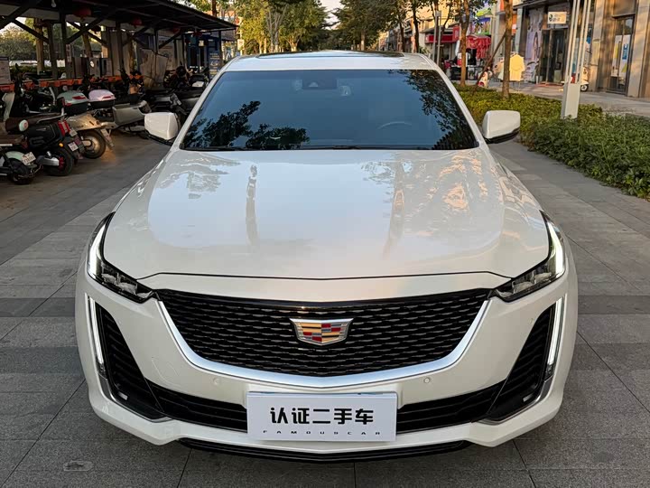 Фото 2 - Cadillac CT5