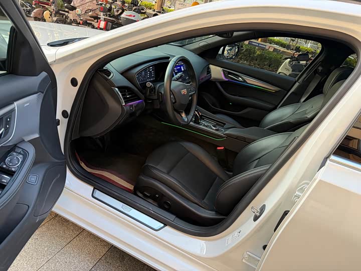 Фото 4 - Cadillac CT5