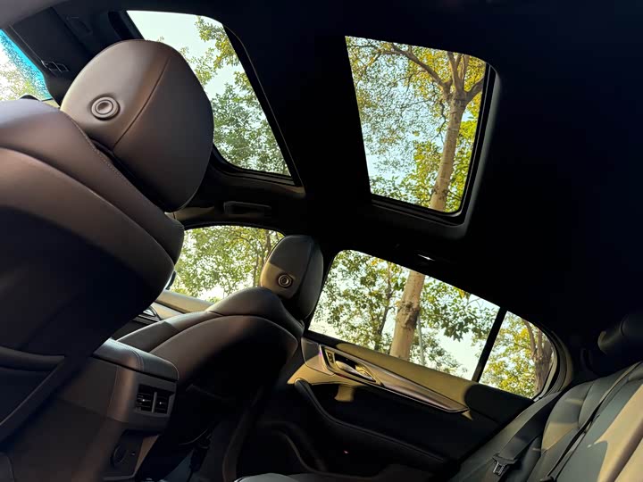 Фото 9 - Cadillac CT5