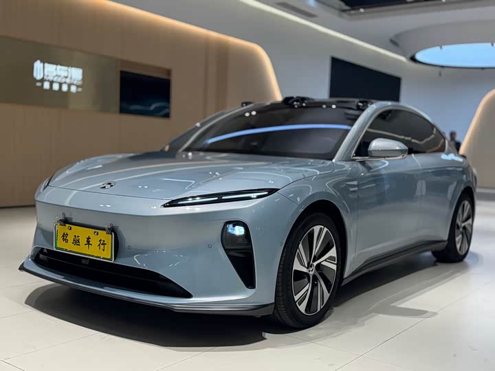 Фото 1 - Nio ET5