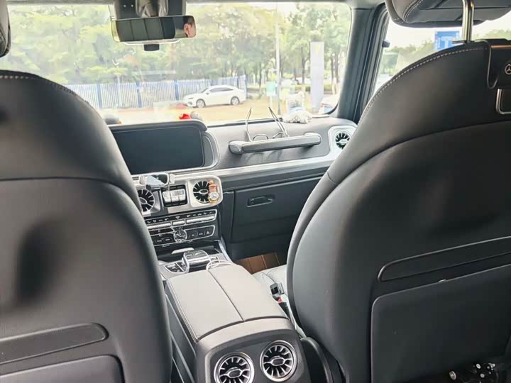 Фото 7 - Mercedes-Benz G-Class