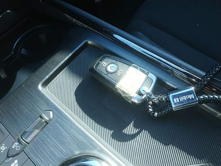 Фото 9 - Ford Mondeo