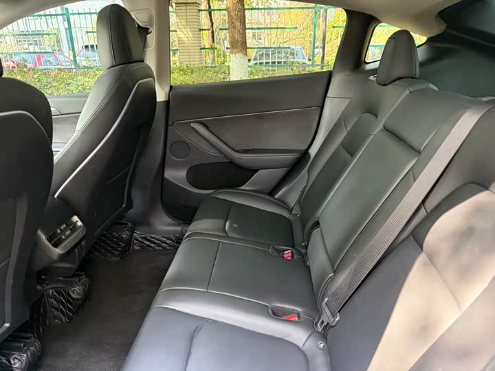 Фото 6 - Tesla Model Y