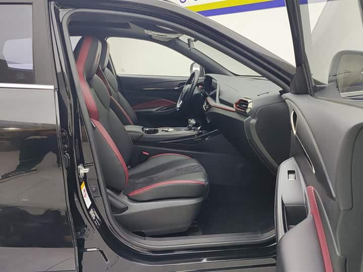 Фото 8 - Changan Oshan X5