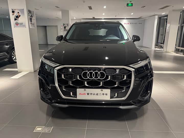 Фото 2 - Audi Q7