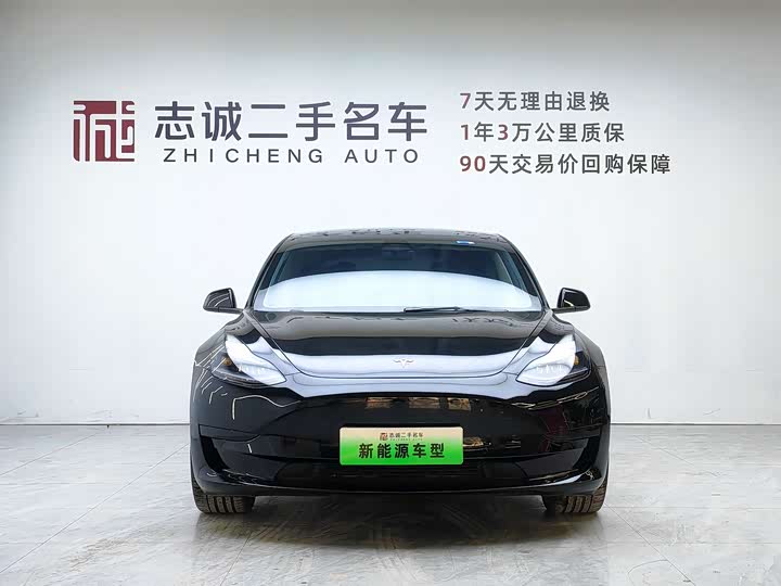 Фото 2 - Tesla Model 3