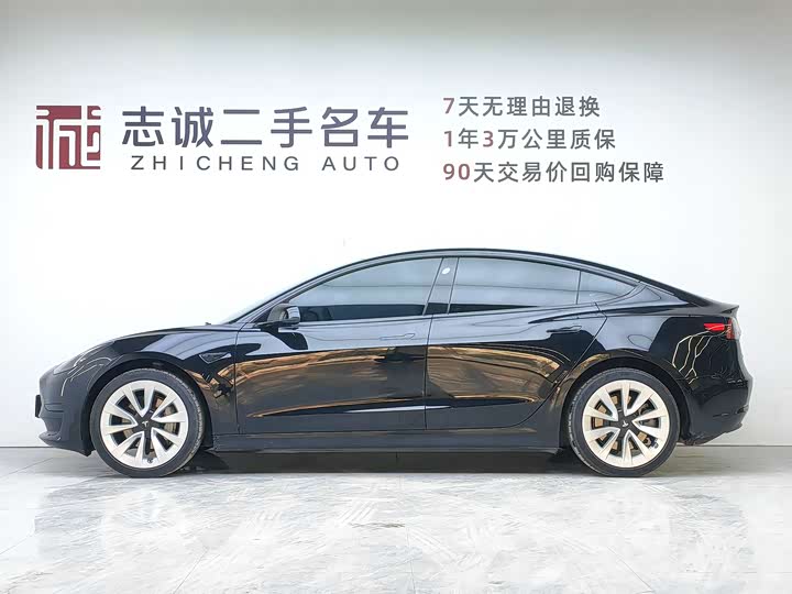 Фото 3 - Tesla Model 3