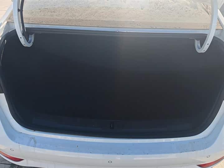 Фото 4 - Roewe i5