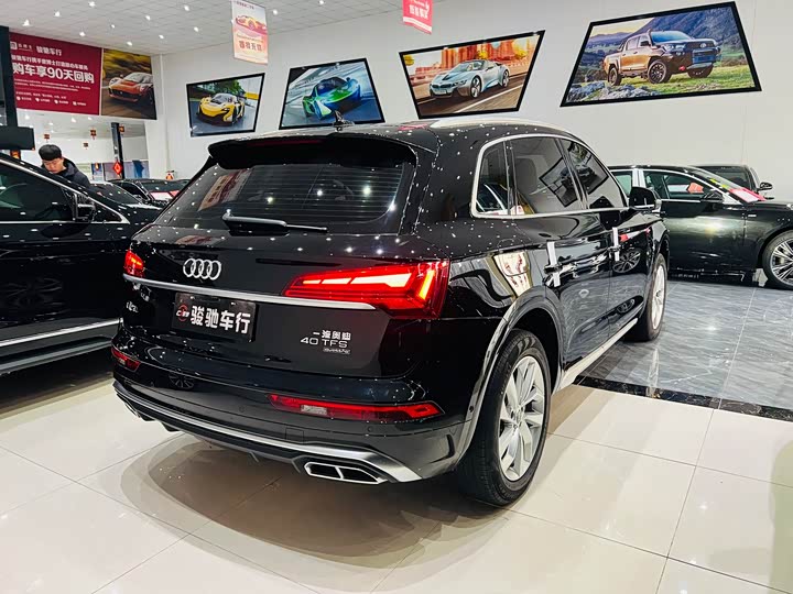 Фото 9 - Audi Q5L