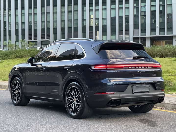 Фото 5 - Porsche Cayenne