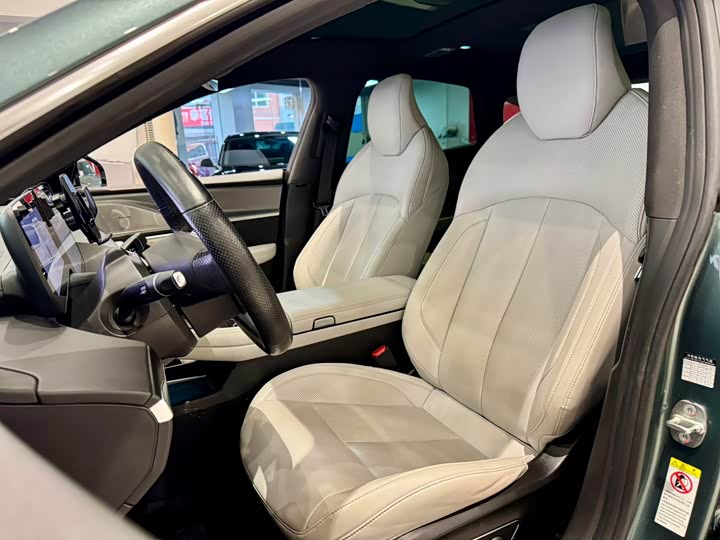 Фото 5 - XPeng P7