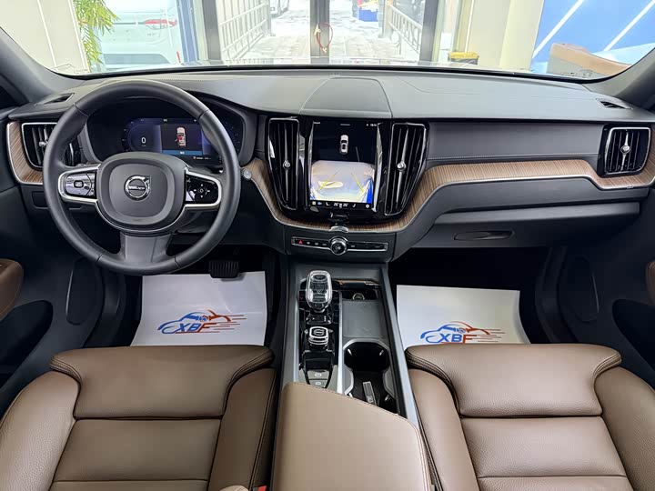 Фото 5 - Volvo XC60