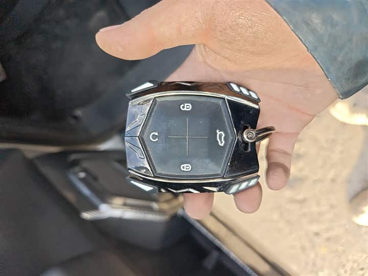 Фото 9 - Jetour T2