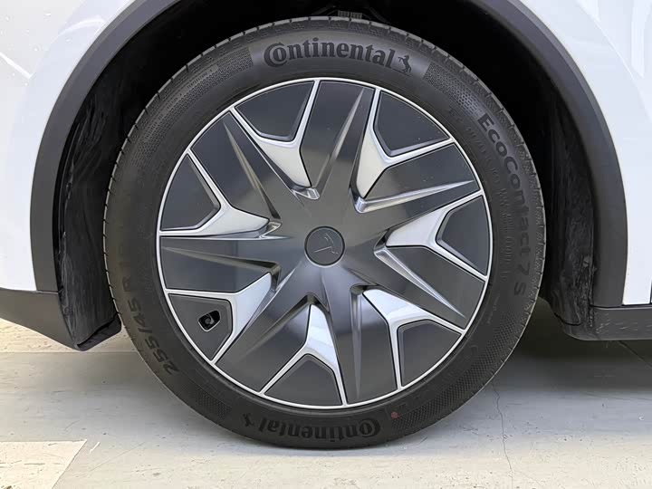 Фото 7 - Tesla Model Y