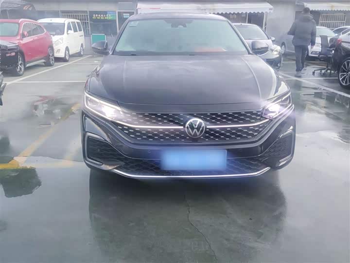 Фото 3 - Volkswagen Passat