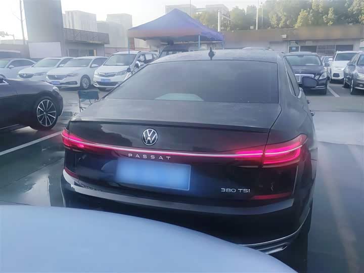 Фото 6 - Volkswagen Passat