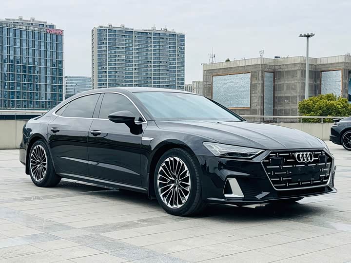 Фото 3 - Audi A7L