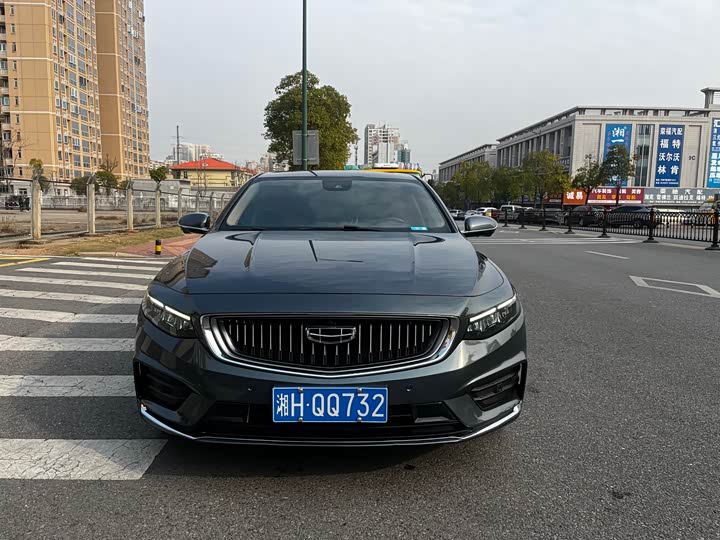 Фото 2 - Geely Preface