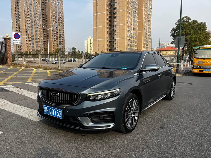 Фото 3 - Geely Preface