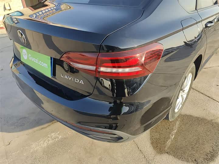 Фото 8 - Volkswagen Lavida