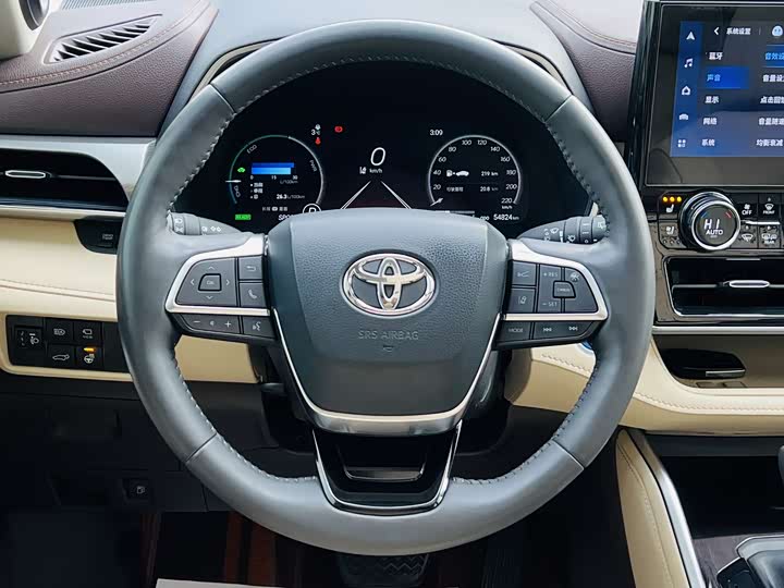 Фото 7 - Toyota Highlander