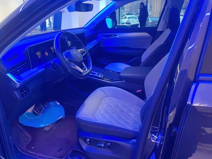 Фото 9 - Volkswagen Tavendor