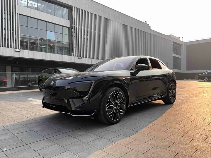 Фото 1 - Avatr 11