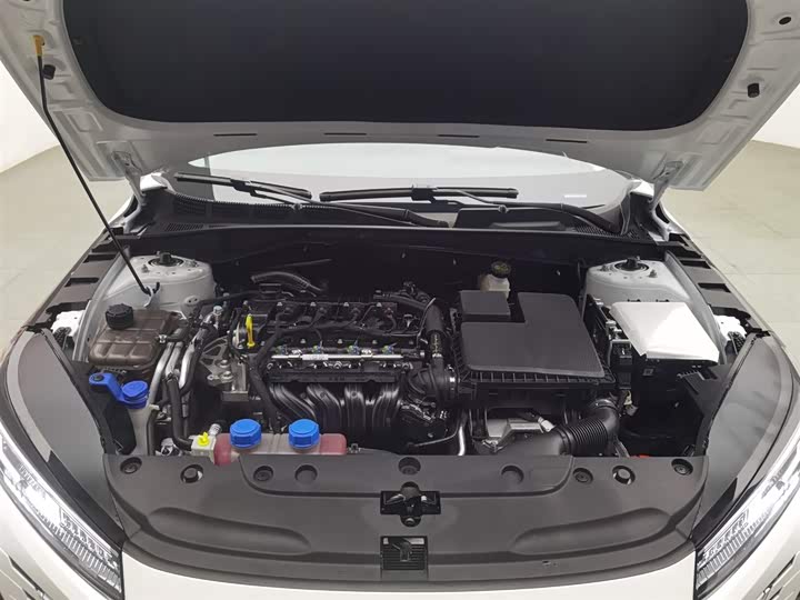 Фото 6 - Changan Eado EV