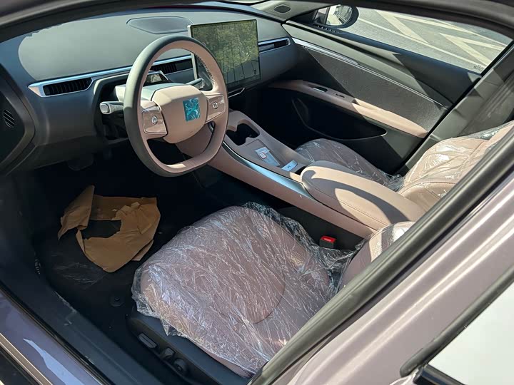 Фото 6 - XPeng Mona M03