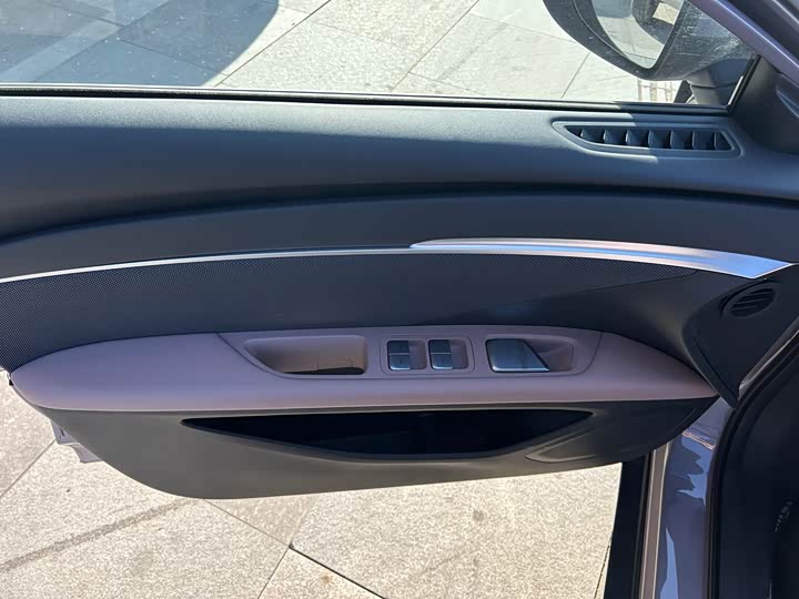 Фото 9 - XPeng Mona M03