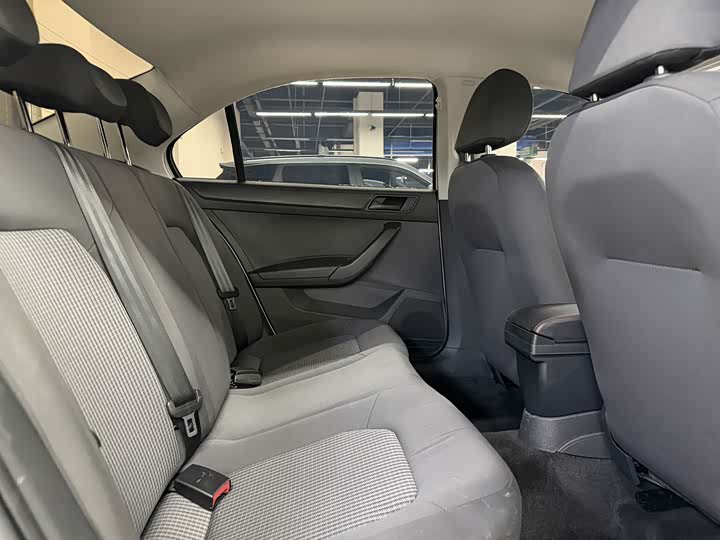 Фото 6 - Volkswagen Santana