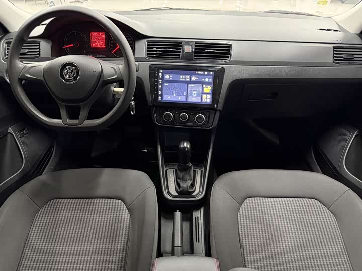 Фото 9 - Volkswagen Santana