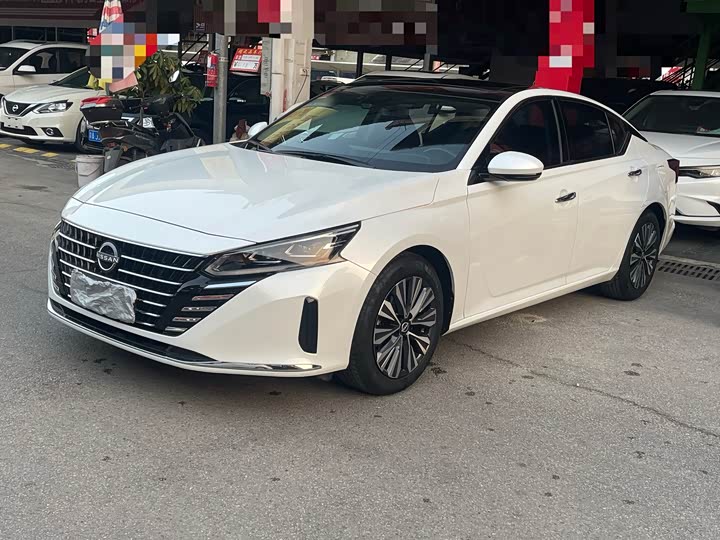 Фото 1 - Nissan Teana