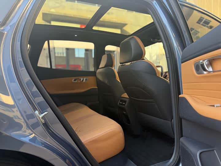 Фото 6 - Geely Galaxy Starship 7