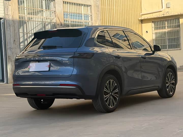 Фото 7 - Geely Galaxy Starship 7