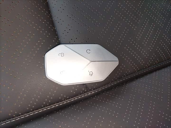 Фото 9 - BYD FangChengBao Titanium 3 (Tai 3)