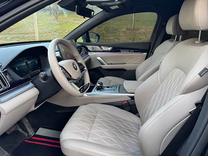 Фото 8 - BYD Tang Hybrid/EV