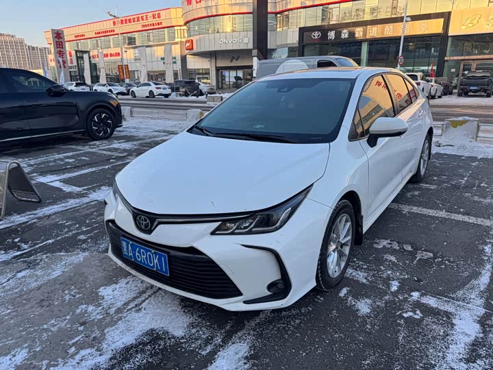 Фото 1 - Toyota Corolla