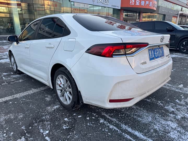 Фото 5 - Toyota Corolla