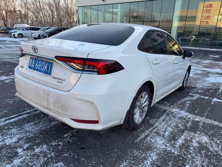 Фото 6 - Toyota Corolla