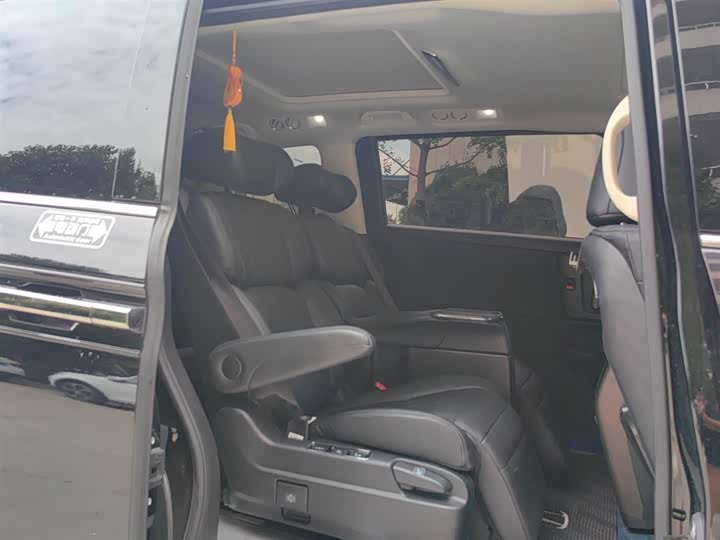 Фото 8 - Honda Elysion