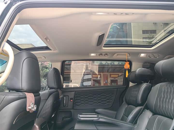 Фото 9 - Honda Elysion