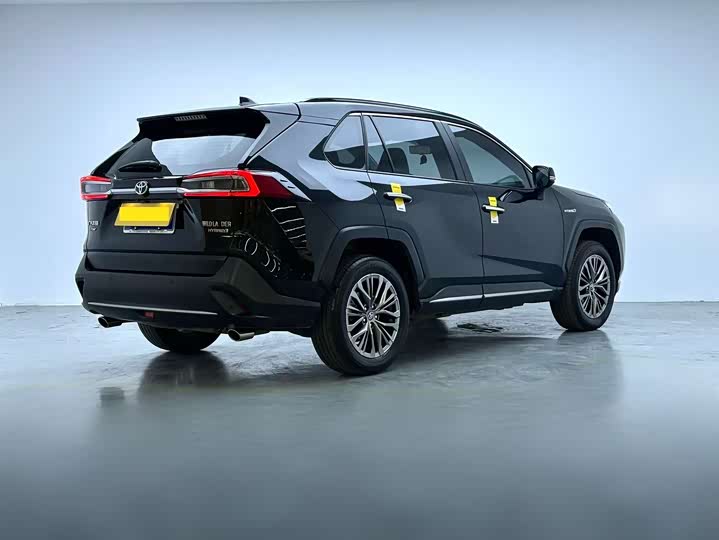 Фото 4 - Toyota Wildlander