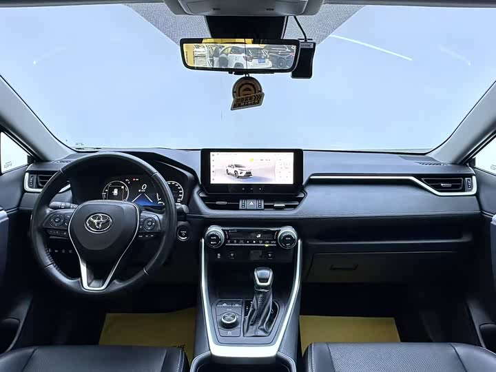 Фото 6 - Toyota Wildlander