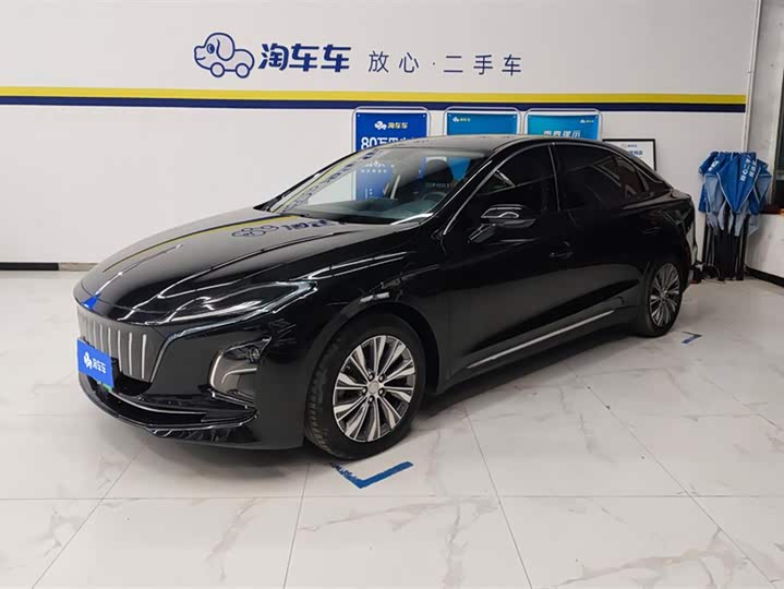 Фото 1 - Hongqi E-QM5