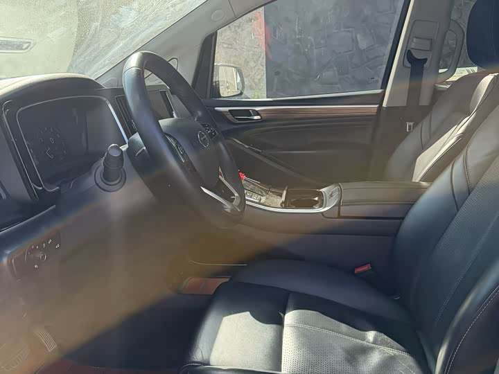 Фото 4 - GAC Trumpchi M8