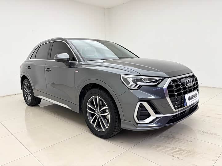 Фото 3 - Audi Q3