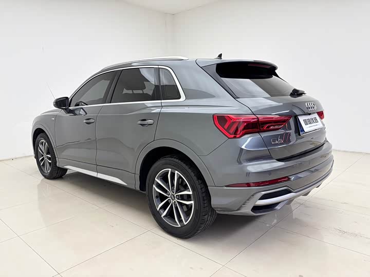 Фото 6 - Audi Q3